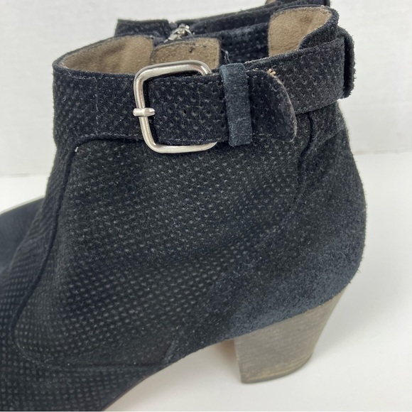 Aquatalia France Perforated Suede Ankle Booties Heeled Black Ankle Zip Sz 9.5 - Picture 8 of 16